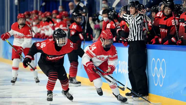 Canada defeats Finland in ice hockey in Beijing