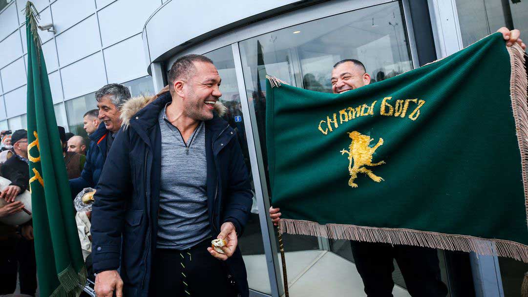 Kubrat Pulev laughs at Dos Santos