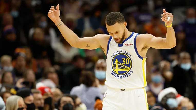 Steph Curry performed well at Christmas